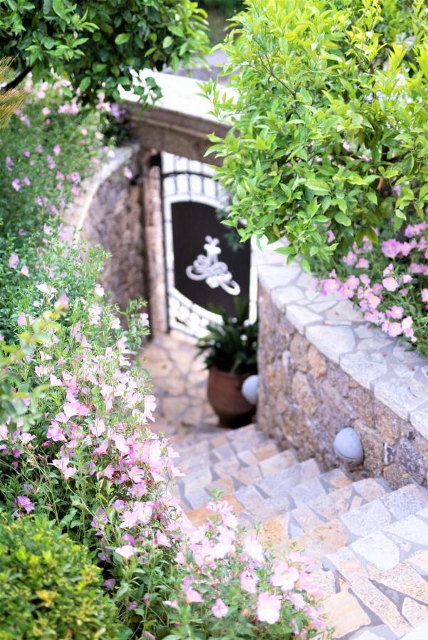 La Bella Vita - Luxury Holiday House Close To Corfu Town Potamos  Exterior photo